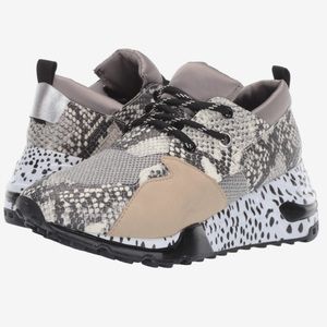 Steve Madden ‘Cliff’ sneaker